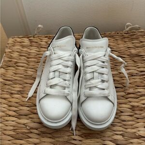 Worn a few times. Just needs a clean. Very comfortable designer shoes
